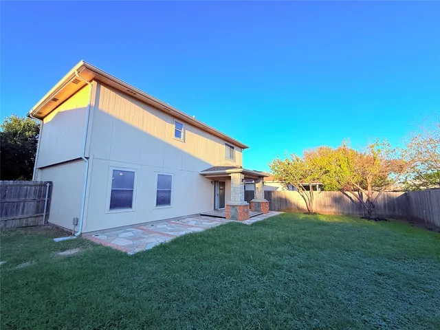 $1,950 | 102 Brentwood Drive, Leander, TX 78641