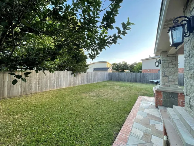 $1,950 | 102 Brentwood Drive, Leander, TX 78641