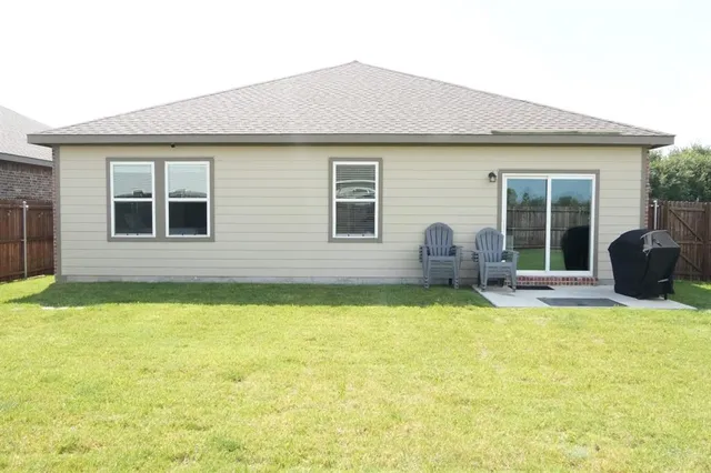 $2,300 | 13420 Hiskey Drive, Fort Worth, TX 76052