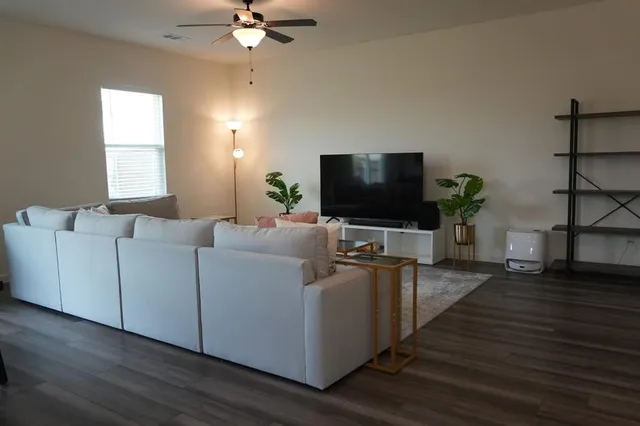 $2,300 | 13420 Hiskey Drive, Haslet, TX 76052