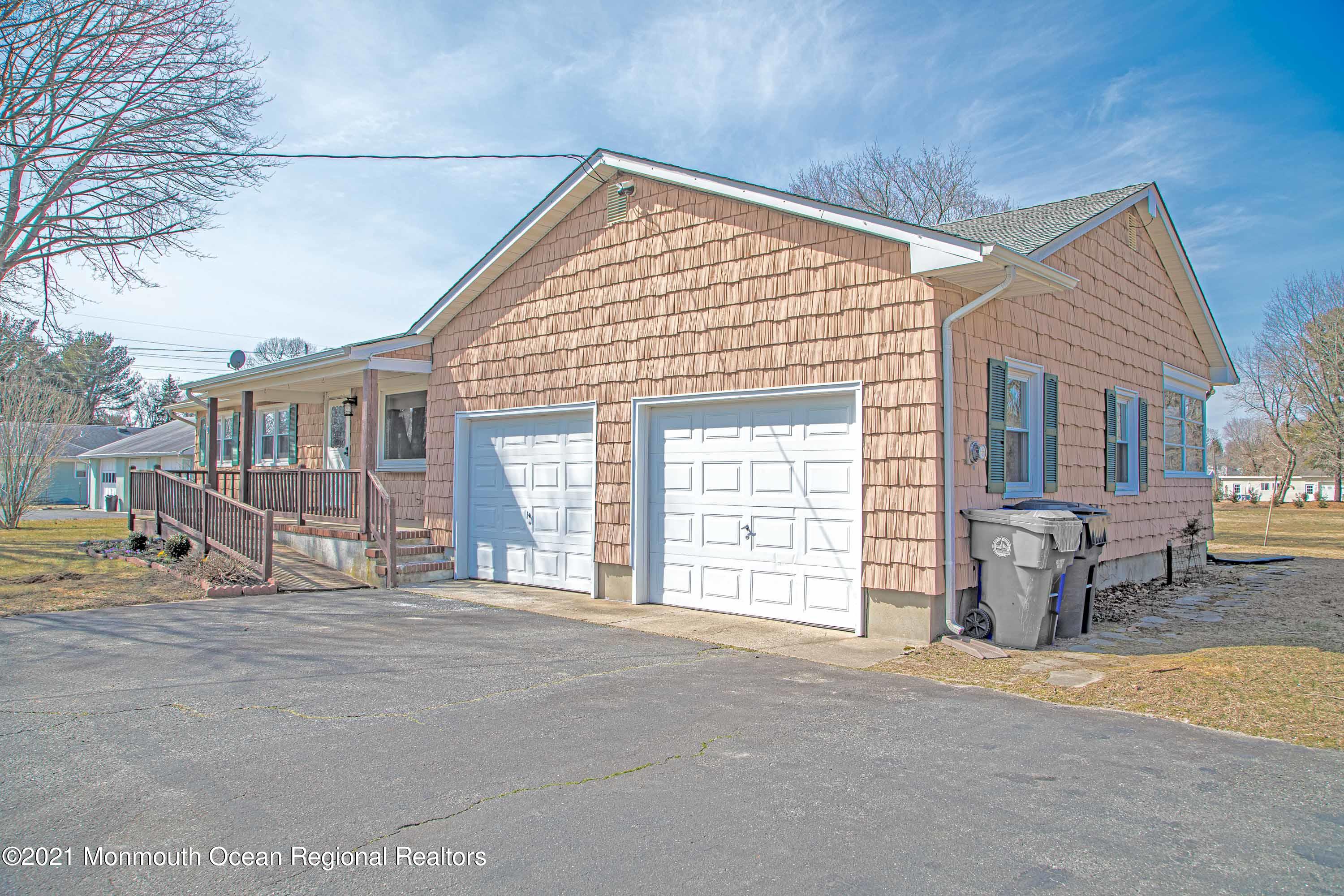 605 Thiele Road Brick, NJ 08724 - Photo 4 of 8 Front