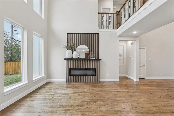 a view of a livingroom with furniture
