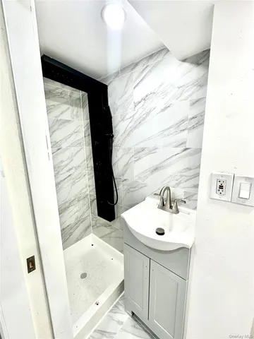 $829,000 | 137-49 231st Street | Laurelton