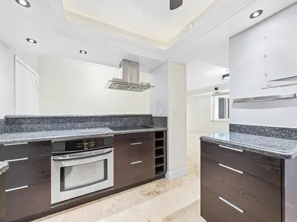 $310,000 | 3233 Northeast 34th Street, Unit 1712, Fort Lauderdale, FL 33308