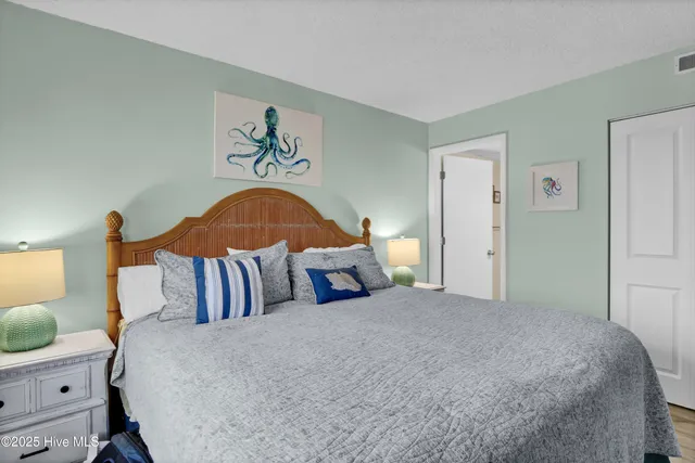 $2,000 | 901 South Lake Park Boulevard, Unit 304, Carolina Beach, NC 28428