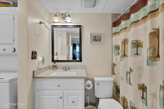 $2,000 | 901 South Lake Park Boulevard, Unit 304, Carolina Beach, NC 28428