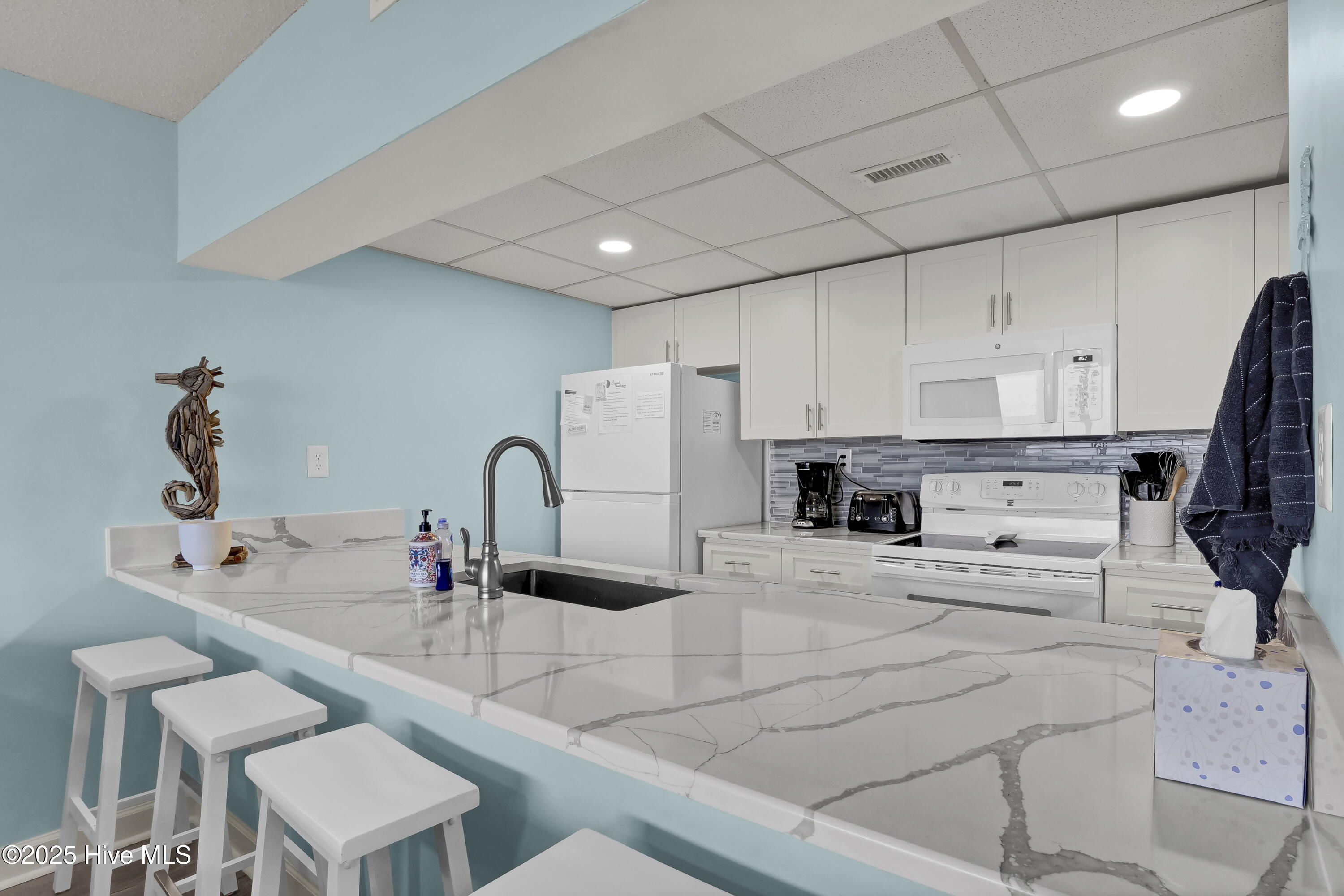 901 South Lake Park Boulevard, Unit 304 Carolina Beach, NC 28428 - Photo 10 of 24 P1944699