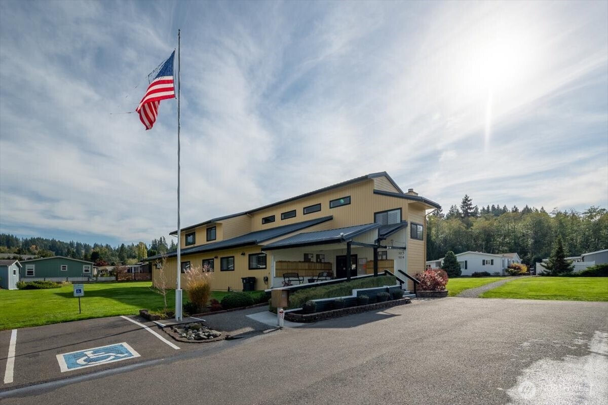 2015 24th Street, Unit 94 Bellingham, WA 98225 - Photo 35 of 40 a childrens park with lots of swings and slides