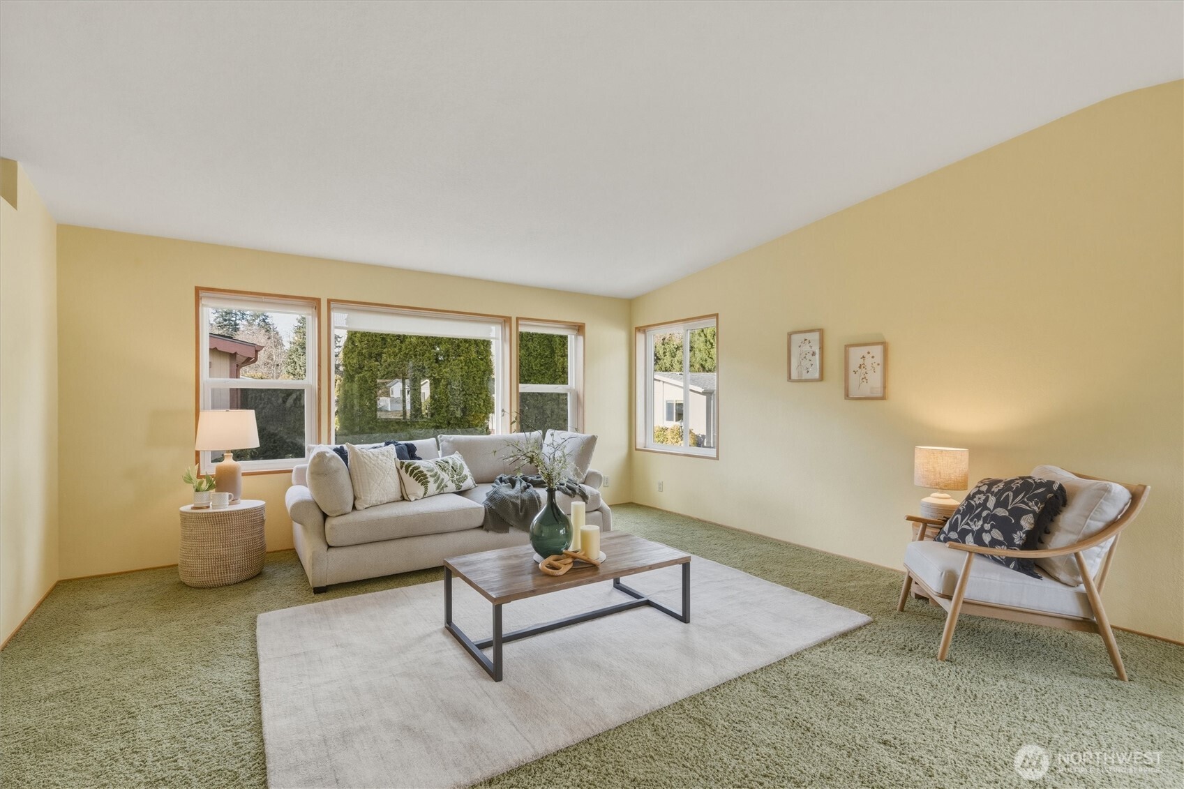 2015 24th Street, Unit 94 Bellingham, WA 98225 - Photo 6 of 40 a living room with furniture and a window