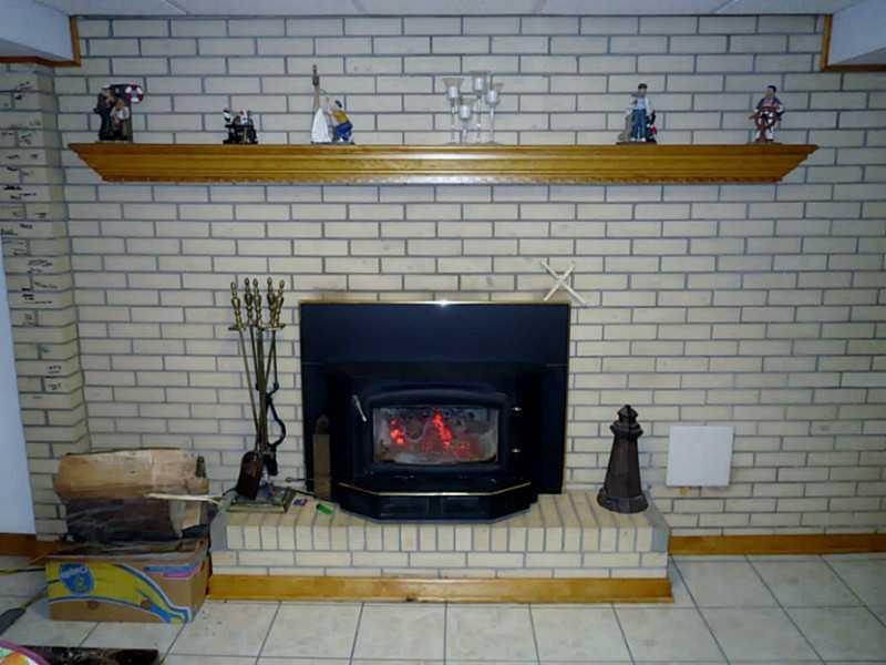 311 Parkhill Road Economy, PA 15005 - Photo 14 of 23 Family Room.