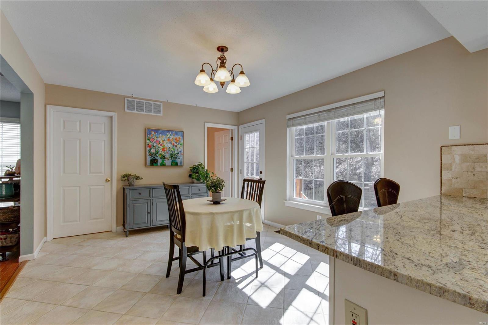 564 Woodlyn Crossing Ballwin, MO 63021 - Photo 25 of 55