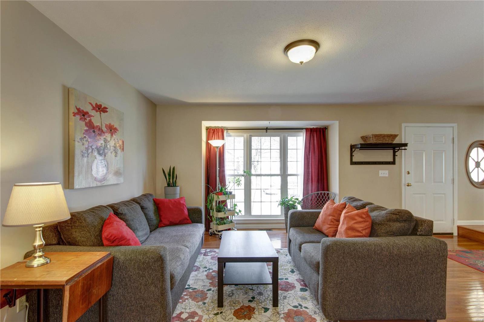 564 Woodlyn Crossing Ballwin, MO 63021 - Photo 9 of 55