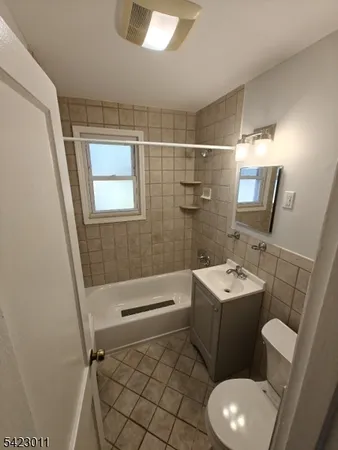 $1,900 | 7 Bashford Avenue, Unit 7B, Union, NJ 07083