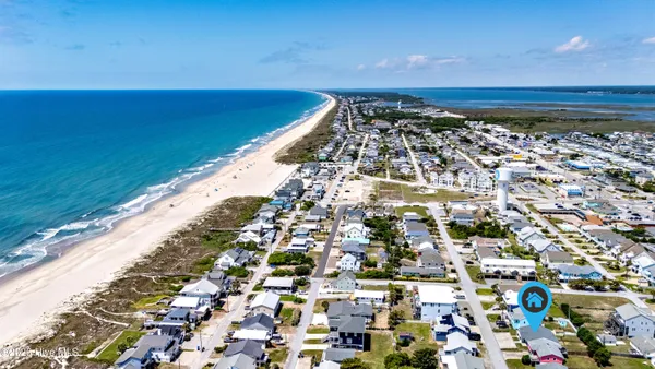 $795,000 | 207 East Terminal Boulevard, Atlantic Beach, NC 28512