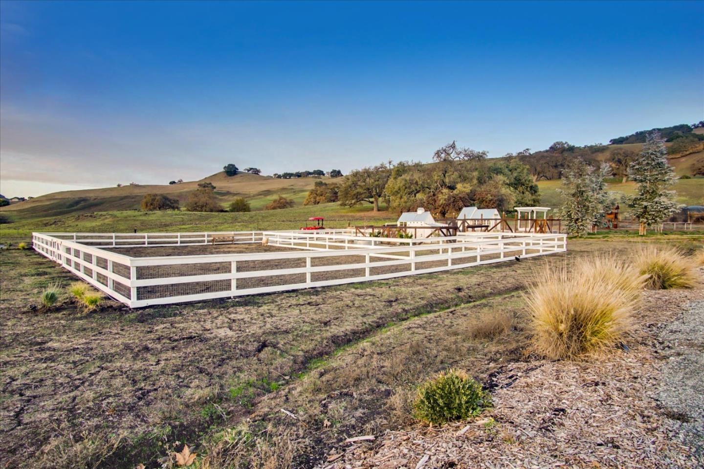 7670 Crews Road Gilroy, CA 95020 - Photo 7 of 100