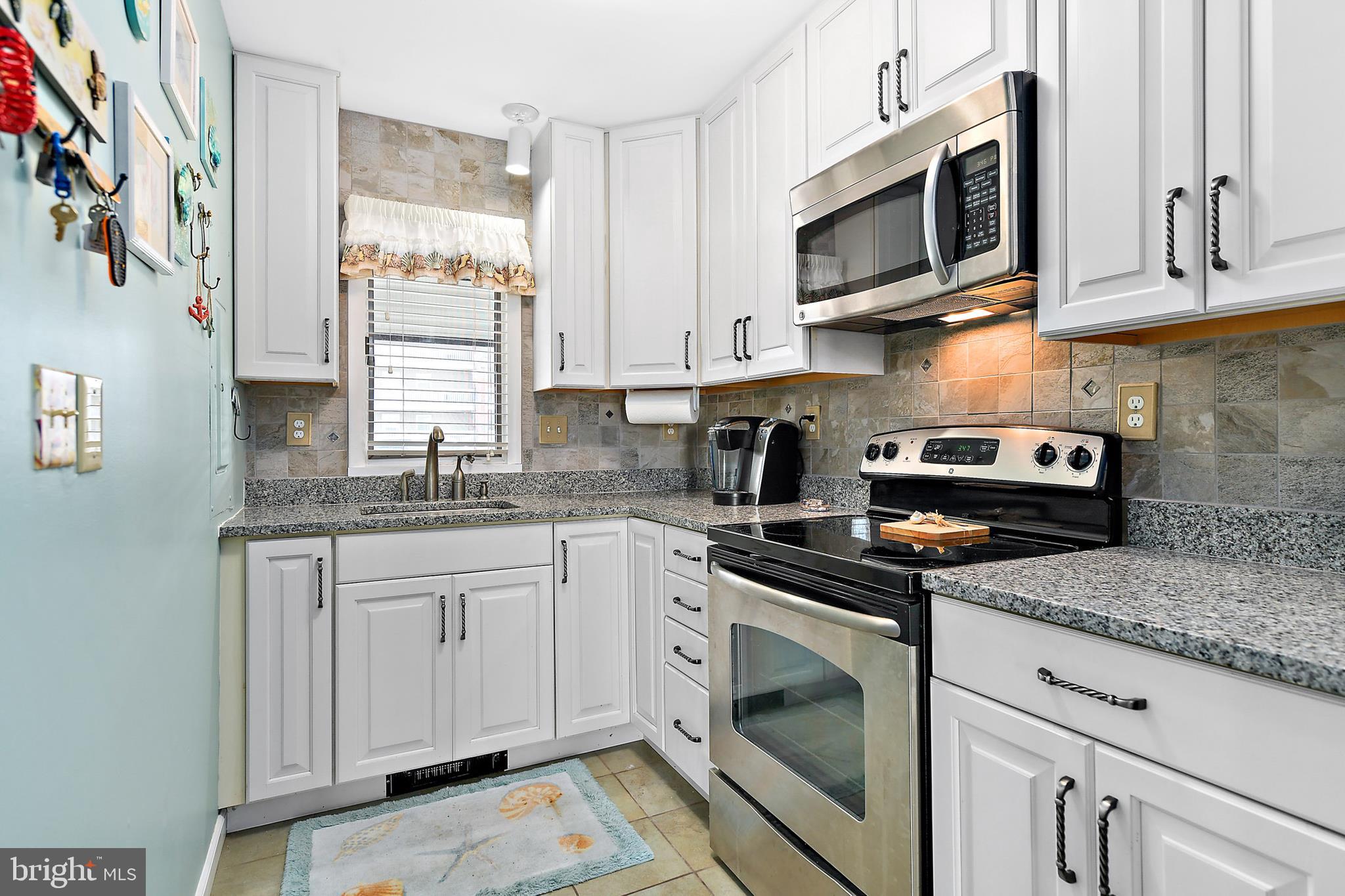 616 Salt Spray Road Ocean City, MD 21842 - Photo 19 of 30 UPDATED KITCHEN