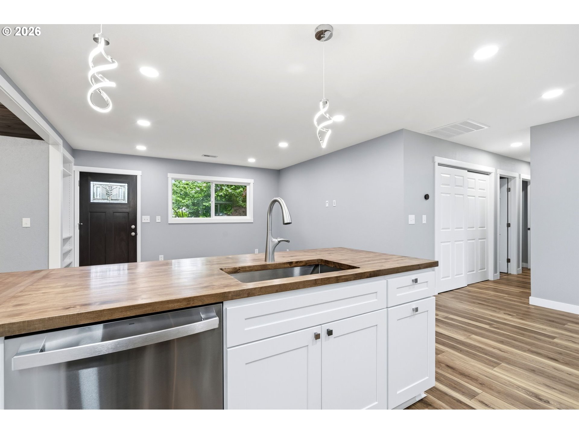9811 Northeast Covington Road Vancouver, WA 98662 - Photo 12 of 27