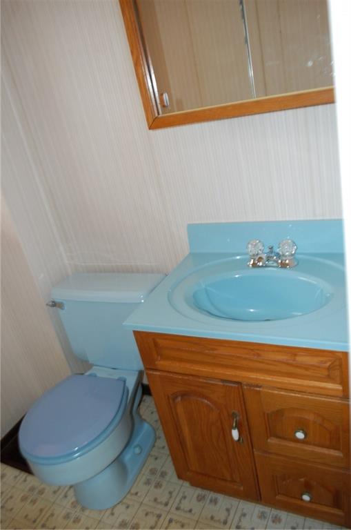 46 Solar Street Pittsburgh, PA 15212 - Photo 14 of 25 Main Bathroom With Newer Vanity