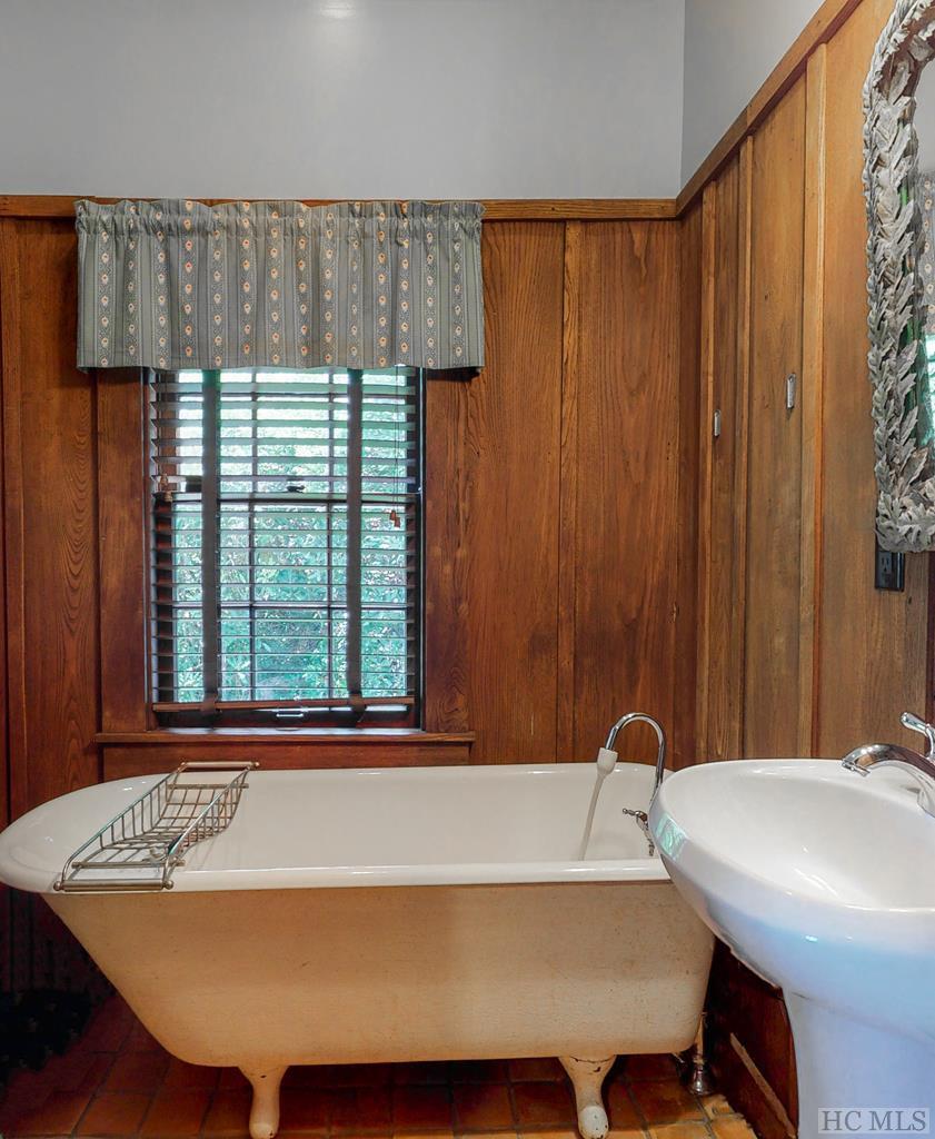 260 Satulah Road Highlands, NC 28741 - Photo 44 of 55 Gallery Image 44