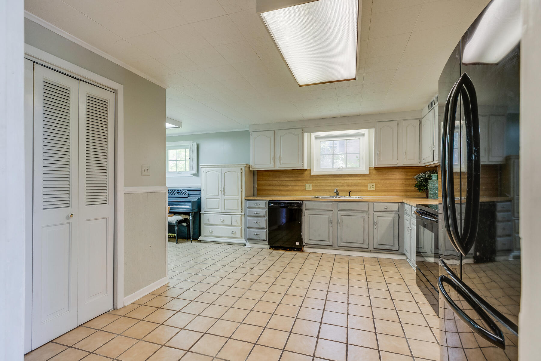 2145 Heatherly Road Kingsport, TN 37660 - Photo 54 of 70 054