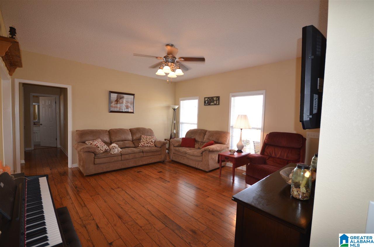 322 Mardis Point Road Joppa, AL 35087 - Photo 8 of 38
