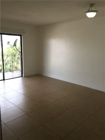$2,400 | 8500 Northwest 8th Street, Unit 308, Miami, FL 33126