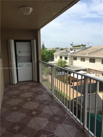 $2,400 | 8500 Northwest 8th Street, Unit 308, Miami, FL 33126