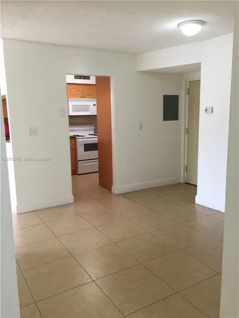 $2,400 | 8500 Northwest 8th Street, Unit 308, Miami, FL 33126