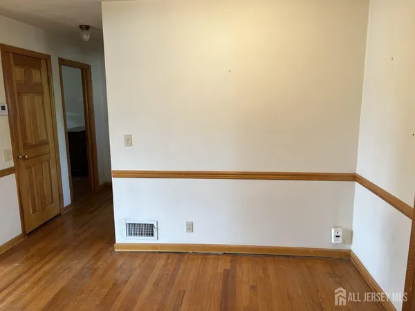 $3,550 | 30 Cypress Street, Carteret, NJ 07008