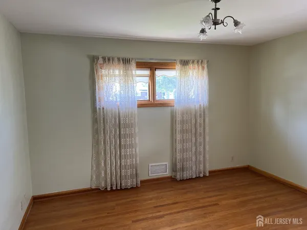 $3,550 | 30 Cypress Street, Carteret, NJ 07008