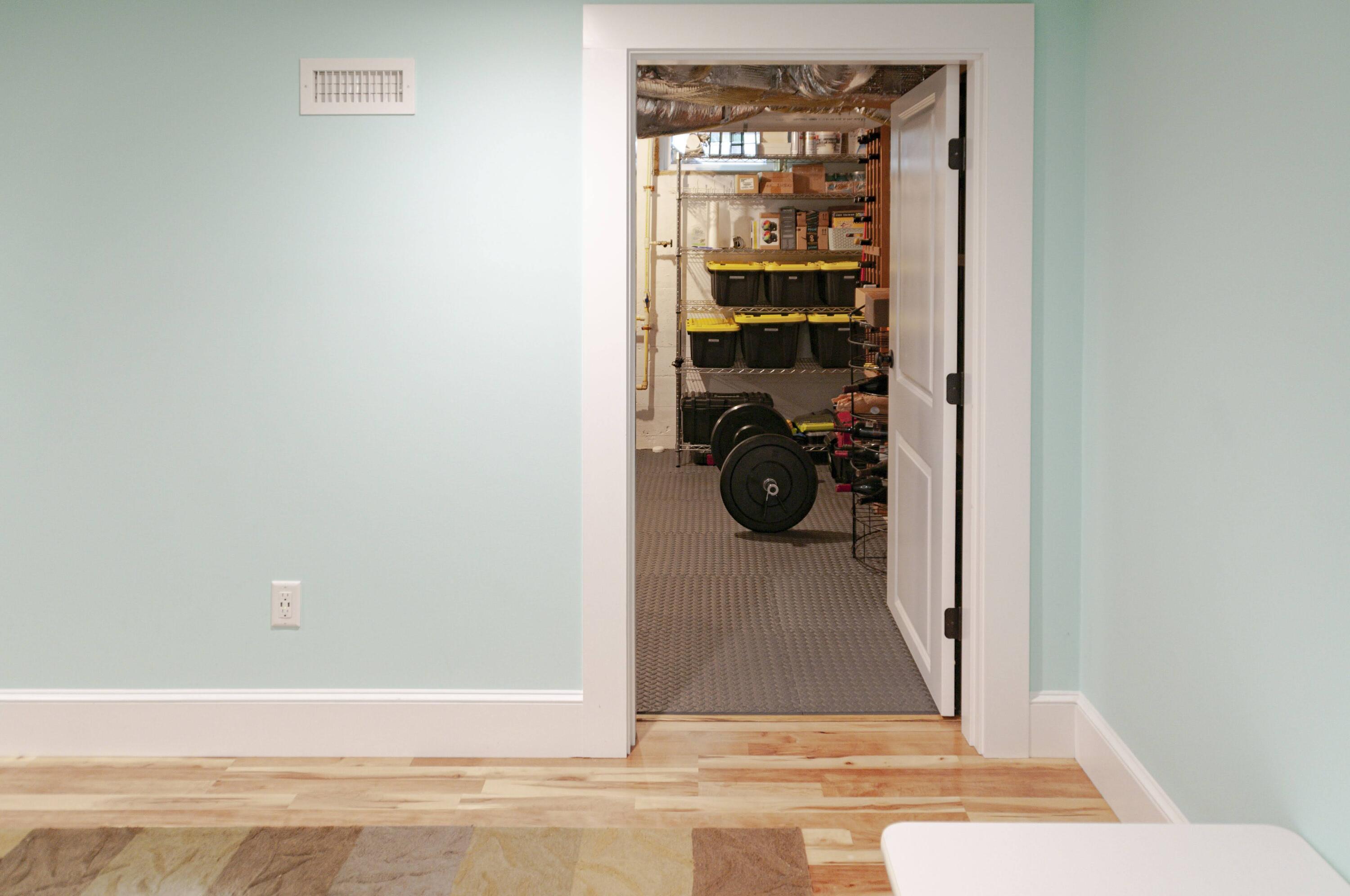 1774 South County Road Osterville, MA 02655 - Photo 63 of 75 a view of a living room