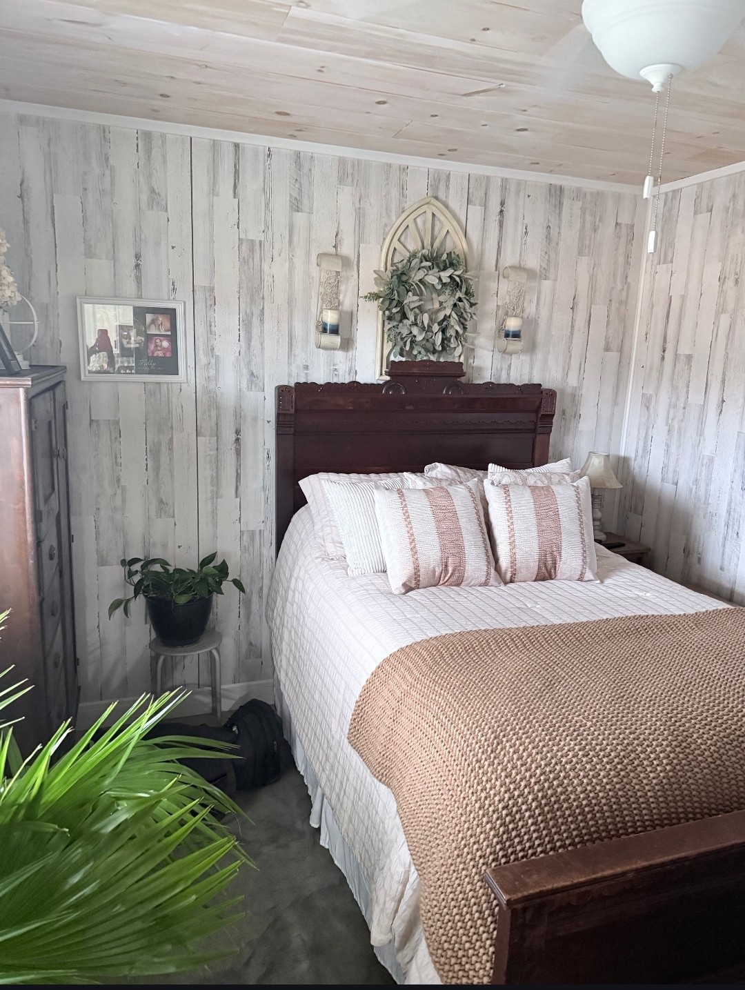 99 Busby Road Loretto, TN 38469 - Photo 16 of 25 a bedroom with a bed and painted walls