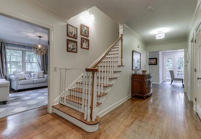 555 Greenland Road Northeast Sandy Springs, GA 30342 - Photo 3 of 47