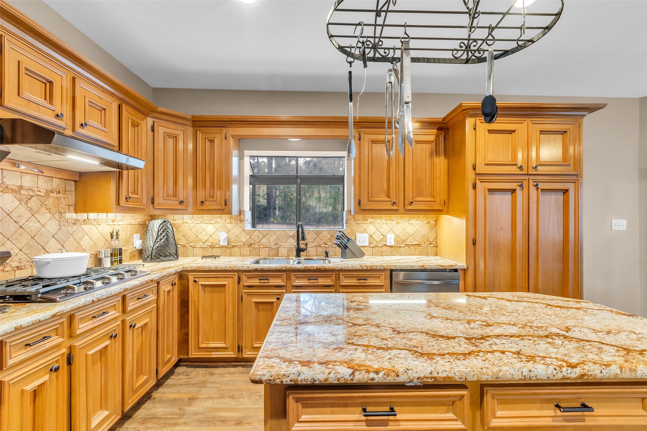 28414 Dobbin-Huffsmith Road Magnolia, TX 77354 - Photo 12 of 39 a kitchen with sink window and cabinets