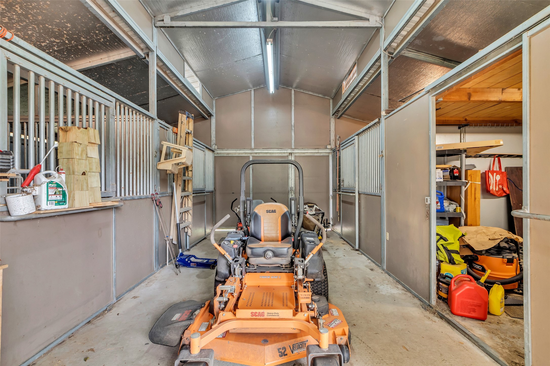 28414 Dobbin-Huffsmith Road Magnolia, TX 77354 - Photo 35 of 39 3 stalls