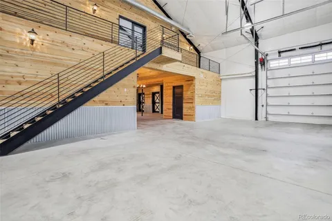 a view of a garage