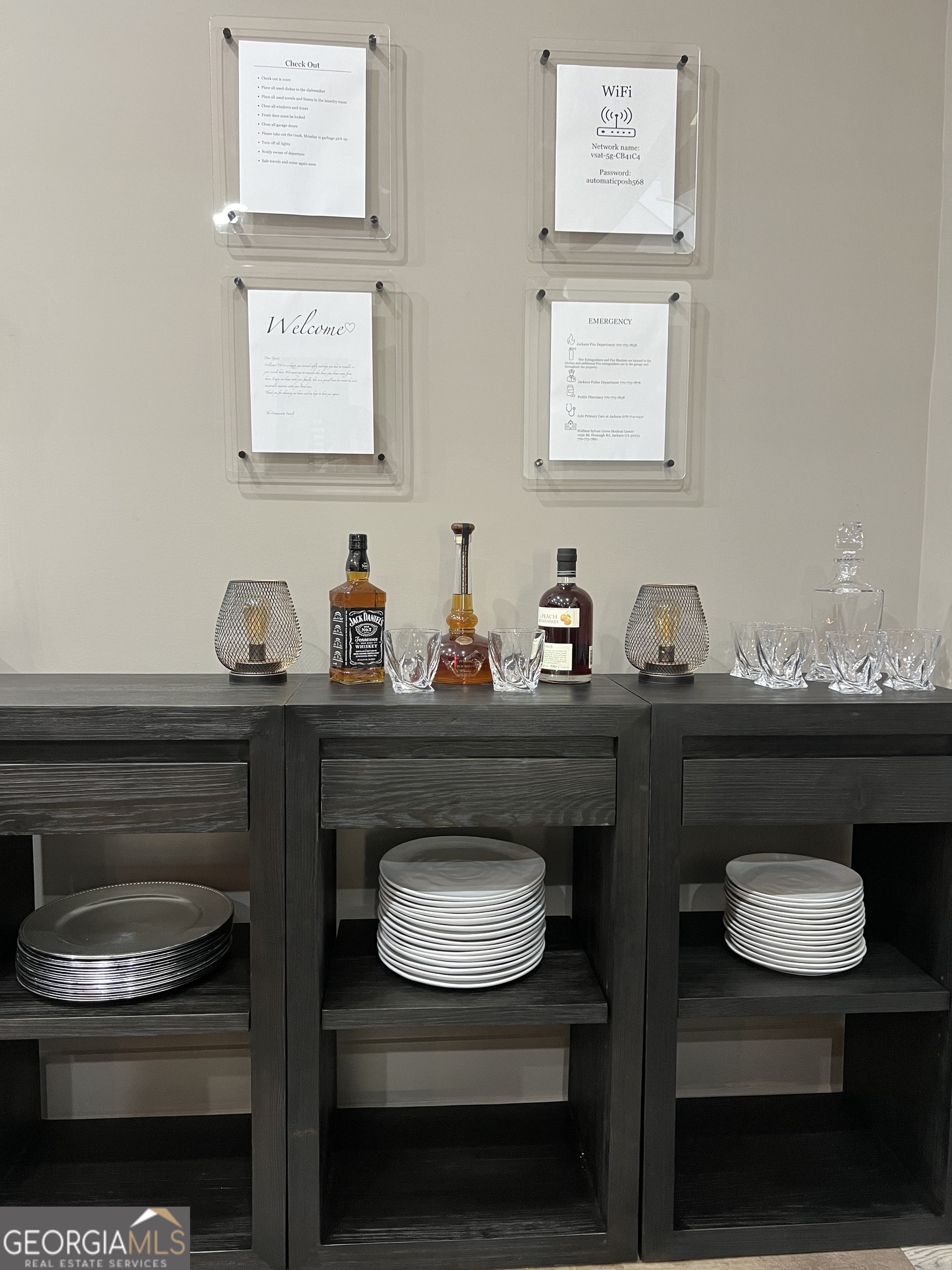 950 Island Shoals Road Jackson, GA 30233 - Photo 6 of 20 a kitchen with a table and chairs in it