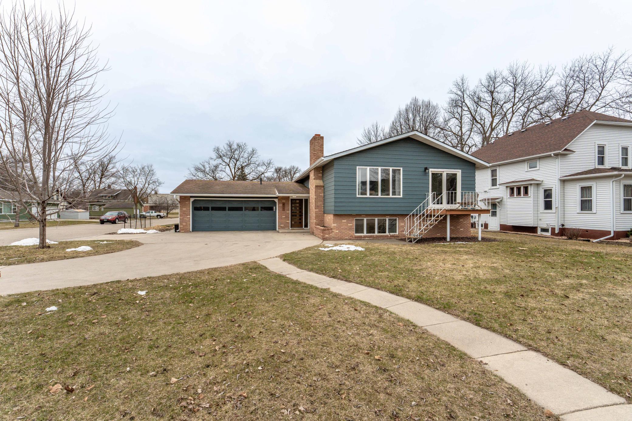 417 East Division Street Elbow Lake, MN 56531 - Photo 1 of 46