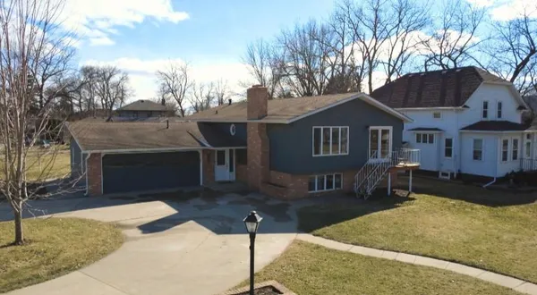 $249,900 | 417 East Division Street, Elbow Lake, MN 56531