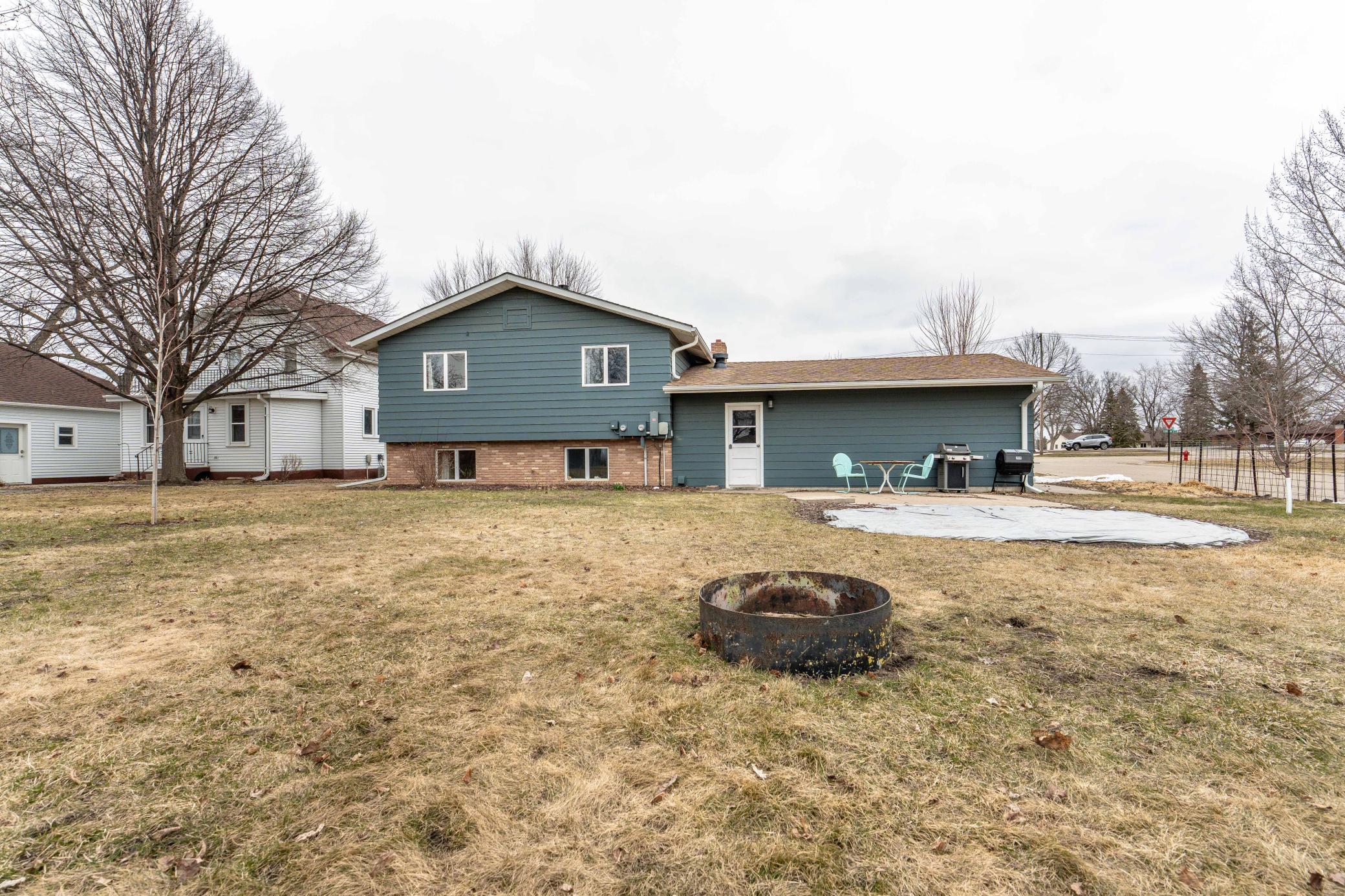 417 East Division Street Elbow Lake, MN 56531 - Photo 38 of 46