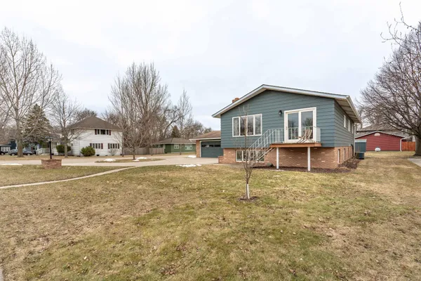 $249,900 | 417 East Division Street, Elbow Lake, MN 56531