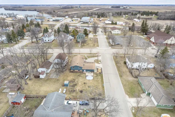 $249,900 | 417 East Division Street, Elbow Lake, MN 56531