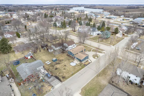 $249,900 | 417 East Division Street, Elbow Lake, MN 56531