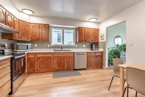 $249,900 | 417 East Division Street, Elbow Lake, MN 56531