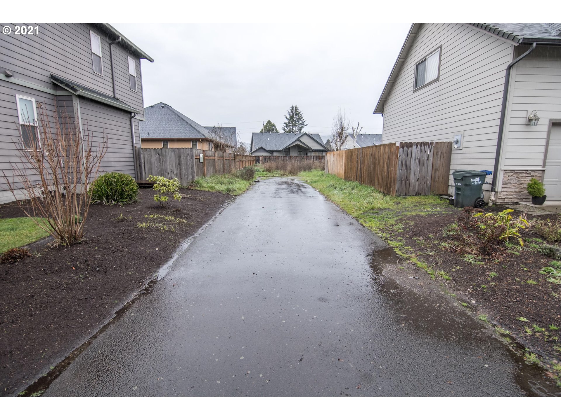 T Street Springfield, OR 97477 - Photo 2 of 6