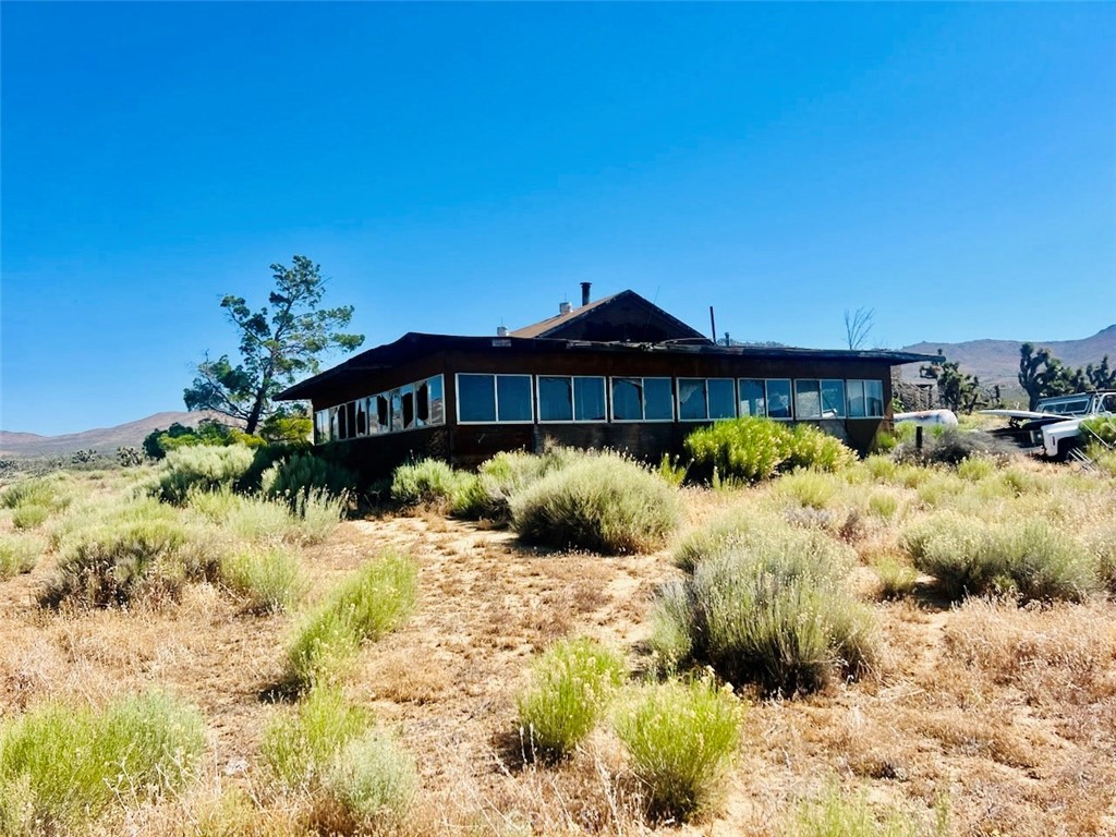 39602 Kelso Valley Road Weldon, CA 93283 - Photo 4 of 15