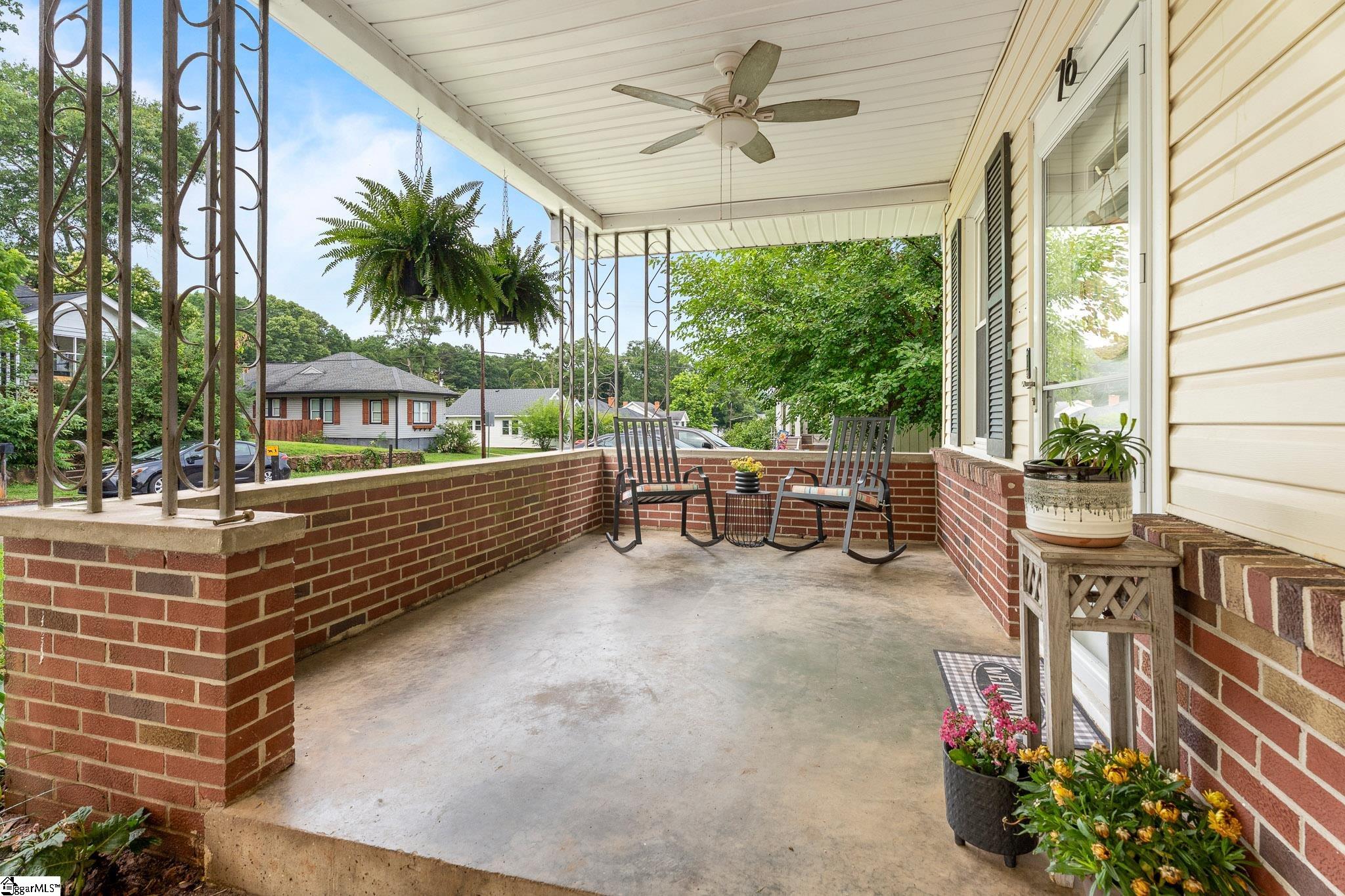 76 Lawrence Street Lyman, SC 29365 - Photo 2 of 29