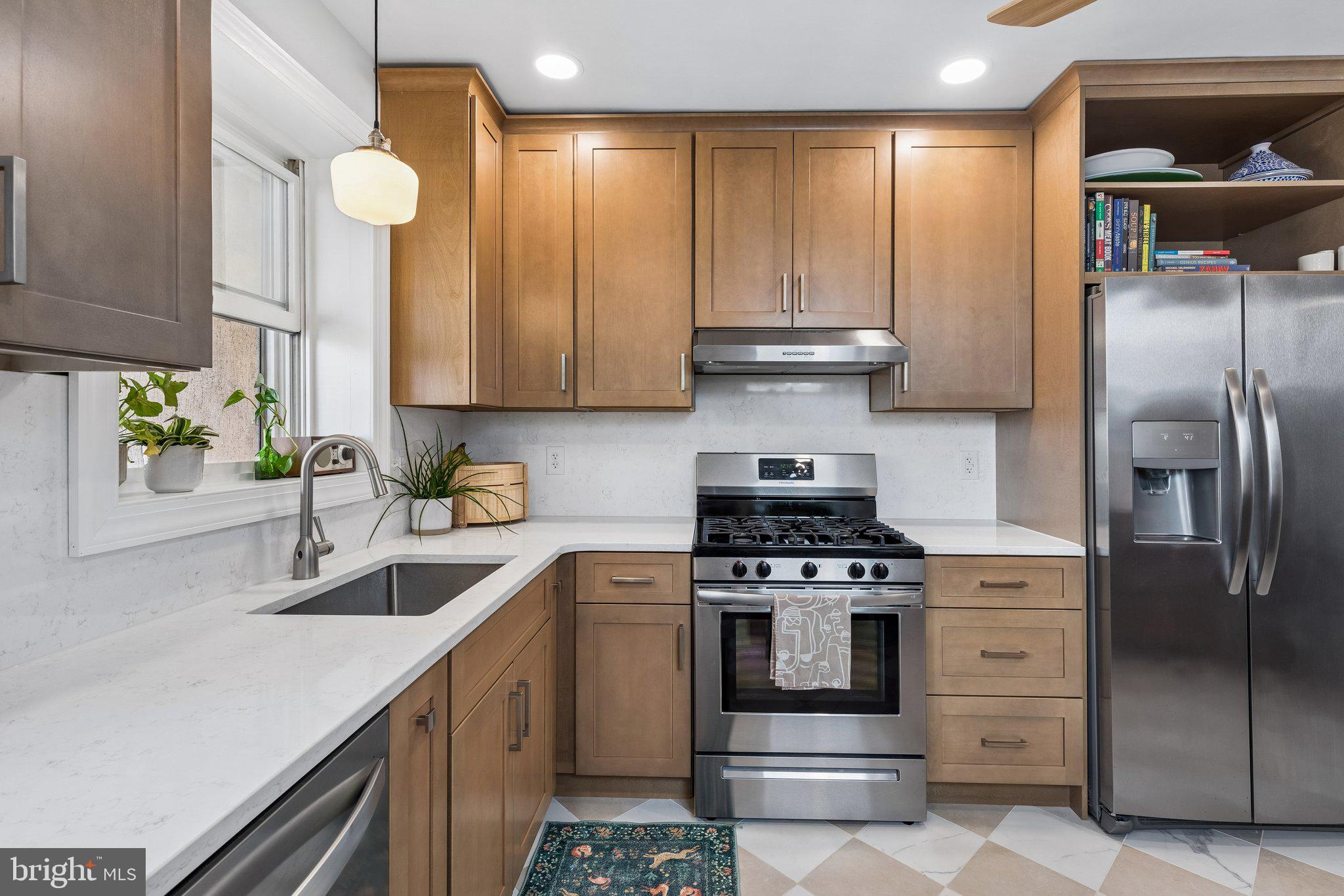 1109 Morris Street Philadelphia, PA 19148 - Photo 16 of 32 Stainless Steel Appliances