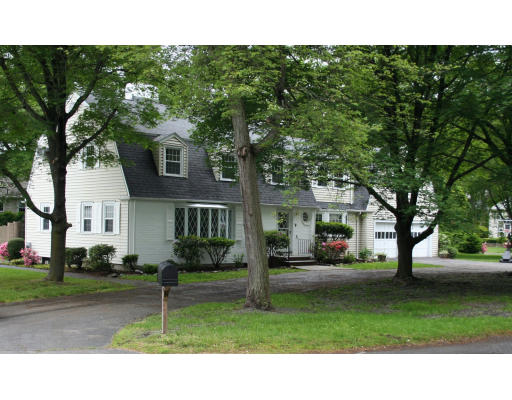 42 Longmeadow Road Belmont, MA 02478 - Photo 2 of 21