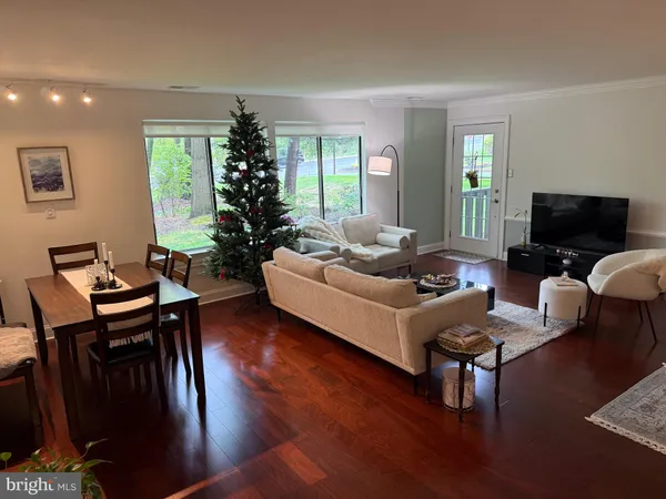 $1,800 | 2003 The Woods II, Cherry Hill, NJ 08003